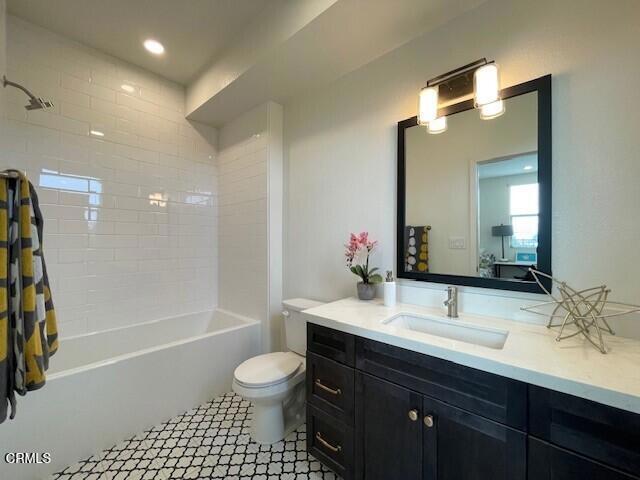 Detail Gallery Image 15 of 30 For 44 Coronado St #208,  Ventura,  CA 93001 - 2 Beds | 2/1 Baths