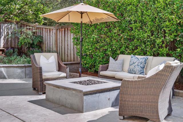 217 Augusta Lane, Aptos CA: https://media.crmls.org/mediaz/22a2fa1b-1aed-46e2-a1d6-c39762cfbee6.jpg