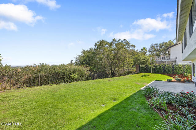 139 Los Padres Drive, Westlake Village CA: https://media.crmls.org/mediaz/22a33bf0-f5d8-453c-8f5d-defbd7943631.jpg
