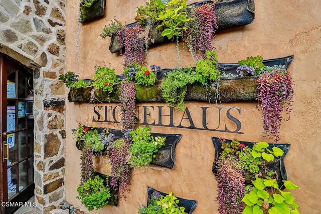 90 Sherwood Drive, Westlake Village CA: https://media.crmls.org/mediaz/22a3b08c-b4b4-4b7a-8769-7beb01fac921.jpg