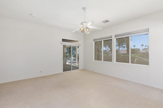 Image 22 of 29 For 77619 Ashberry Court