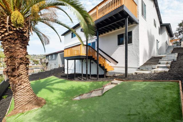 Image 39 of 44 For 552 Felicita Avenue