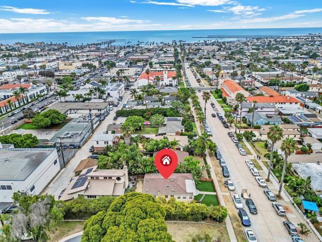 4725 Saratoga Avenue, San Diego CA: https://media.crmls.org/mediaz/22a59117-9df0-4b3f-89a0-55cc4033321c.jpg