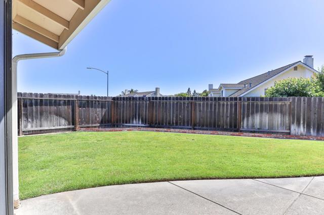 8760 Rancho Hills Drive, Gilroy CA: https://media.crmls.org/mediaz/22a5f1a7-9750-4d59-a883-02780ca85e96.jpg