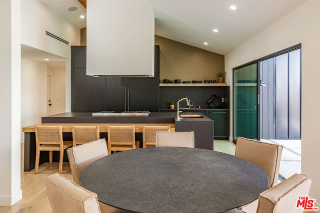 5259 Lewis Road, Agoura Hills CA: https://media.crmls.org/mediaz/22a6201e-7b95-4dc0-aa18-c98af3ef5d40.jpg