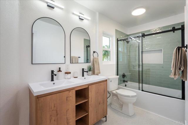 Detail Gallery Image 21 of 27 For 1322 Calle Goya, Oceanside,  CA 92056 - 4 Beds | 2/1 Baths