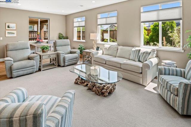 6822 Spanner Ct, Tracy CA: https://media.crmls.org/mediaz/22a766cc-a096-4a7e-a384-efc446737743.jpg