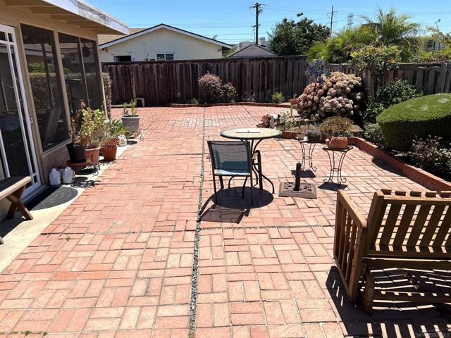 5055 Mount Frissell Dr, San Diego CA: https://media.crmls.org/mediaz/22a7ac85-728a-4277-8eba-ba35d323f23b.jpg