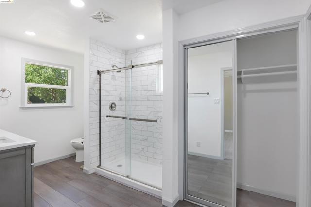 2921 Anderson Ln, Brentwood CA: https://media.crmls.org/mediaz/22a82c69-9789-49da-9cb7-0524ce9ebaac.jpg