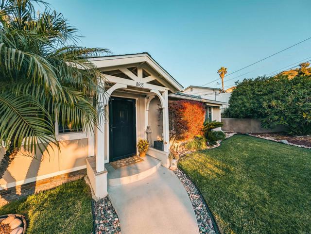 8635 La Butte Lane, Santee CA: https://media.crmls.org/mediaz/22a8a879-c2c5-47a1-a9d5-1abcb9a5db35.jpg