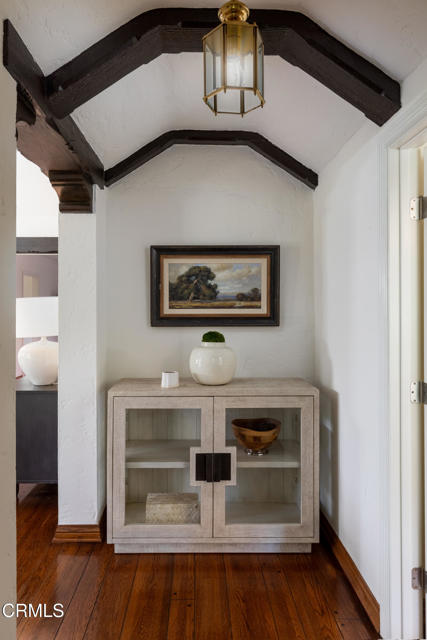 2440 Coniston Place, San Marino CA: https://media.crmls.org/mediaz/22aa328d-481a-414a-99c9-0df11948369f.jpg