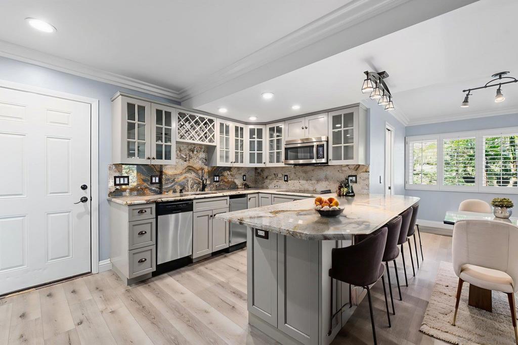 MLS #250041337SD image #12