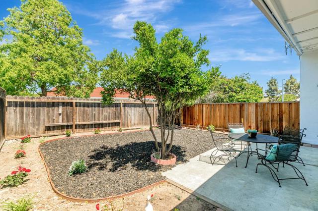 409 Gibbons Court, Milpitas CA: https://media.crmls.org/mediaz/22aaaab5-6abf-4925-af63-5d1a30ce1c8a.jpg
