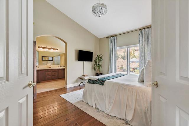 44737 Sun Valley Drive, King City CA: https://media.crmls.org/mediaz/22aadd20-d7ea-45c6-a4cc-f59fbc92e200.jpg