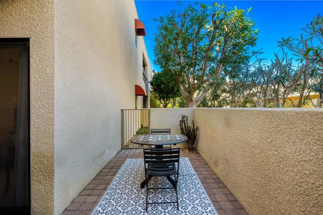 255 S Avenida Caballeros #302, Palm Springs, CA 92262