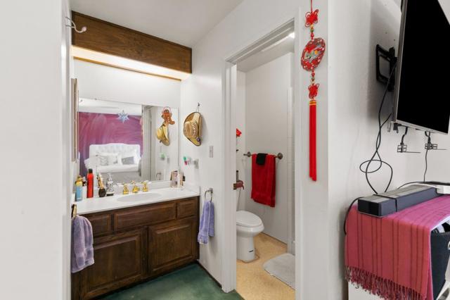 11027 Eastbrook Avenue, Los Altos CA: https://media.crmls.org/mediaz/22ac09f5-b0da-4c1e-8ca8-e9c9f9c90135.jpg