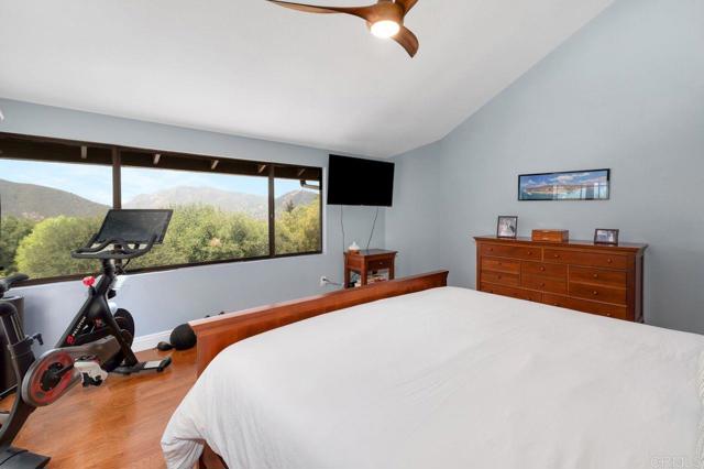 3453 Via Loma Vista, Escondido CA: https://media.crmls.org/mediaz/22ac8606-3cb1-4ec8-8756-c7f79a42662f.jpg