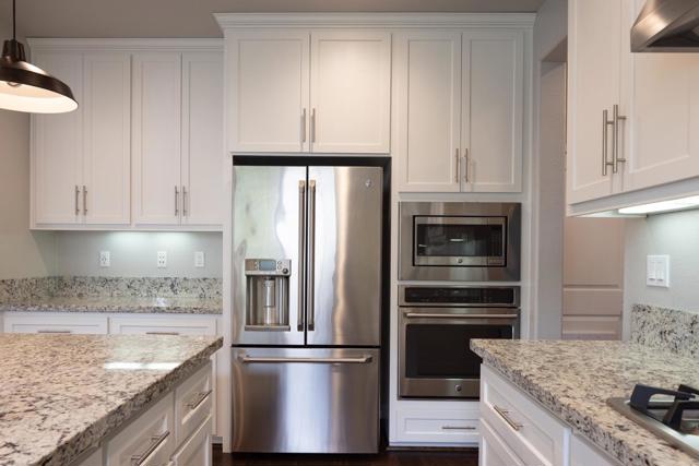 2727 Sea Glass Avenue, Marina CA: https://media.crmls.org/mediaz/22acb9fe-0645-480d-b89c-f806f8d6781a.jpg
