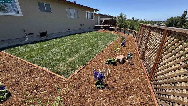 417 Lynn Ave, Antioch CA: https://media.crmls.org/mediaz/22ae0107-a6c5-4903-b759-5e9d0e6ef05f.jpg