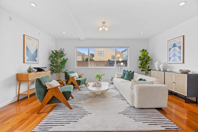 383 Glenwood Avenue, Daly City CA: https://media.crmls.org/mediaz/22b02cd8-7859-4270-a5f6-4674324cb68e.jpg