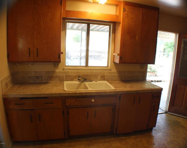 2658 Fallon Circle, Simi Valley CA: https://media.crmls.org/mediaz/22b100ae-3c18-4096-8693-83a679180f00.jpg