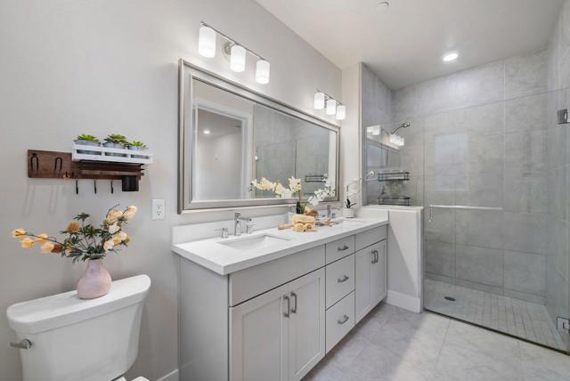 47382 Mission Falls Court, Fremont CA: https://media.crmls.org/mediaz/22b16008-3107-471a-8b83-399db6822f2d.jpg