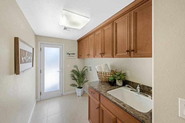 7634 Alister Court, Gilroy CA: https://media.crmls.org/mediaz/22b18aae-29a9-48f6-b332-0e7ffa4dc6a4.jpg