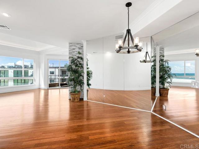 Detail Gallery Image 11 of 36 For 901 S Pacific St #302,  Oceanside,  CA 92054 - 3 Beds | 2/1 Baths