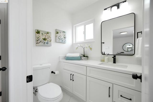 4847 Dunkirk Ave, Oakland CA: https://media.crmls.org/mediaz/22b202a8-3d29-4bcb-a394-8379240d0357.jpg