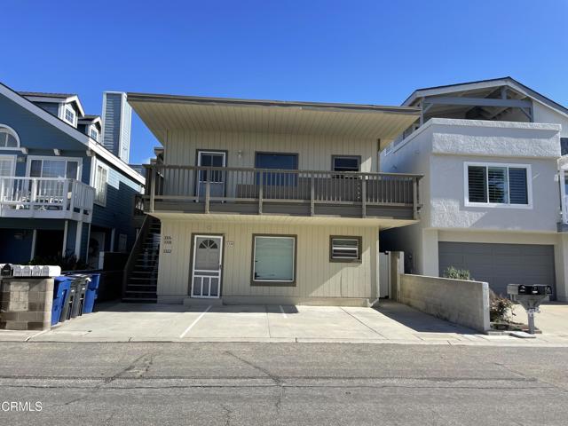 3320 Ocean Drive, Oxnard CA: https://media.crmls.org/mediaz/22b28ef0-6701-4334-9f31-e4016e5d4e45.jpg