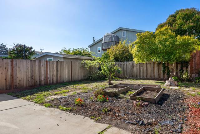 919 Paget Avenue, Santa Cruz CA: https://media.crmls.org/mediaz/22b2ae5e-c606-46a6-ae94-9219ca580f75.jpg