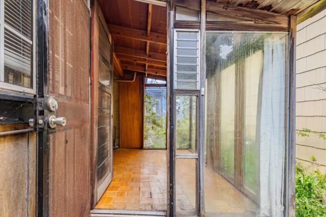 658 Lisbon Street, San Francisco CA: https://media.crmls.org/mediaz/22b3565d-985b-4796-ba7d-bf1b56caf945.jpg