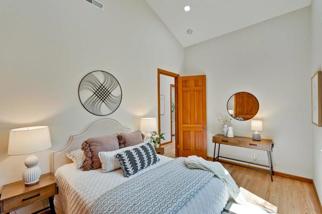 1625 Hazelaar Way, Los Altos CA: https://media.crmls.org/mediaz/22b375cc-db9d-4fba-b275-e04997a0517d.jpg