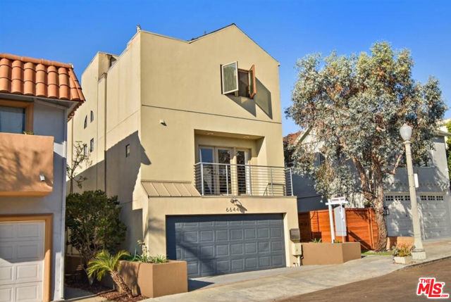 6644 Vista Del Mar, Playa del Rey CA: https://media.crmls.org/mediaz/22b4305f-1ad5-4206-a777-693d462457c1.jpg