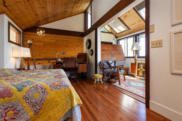 449 High Street, Santa Cruz CA: https://media.crmls.org/mediaz/22b4ab6a-60e6-406b-8710-8f2068ca3be3.jpg