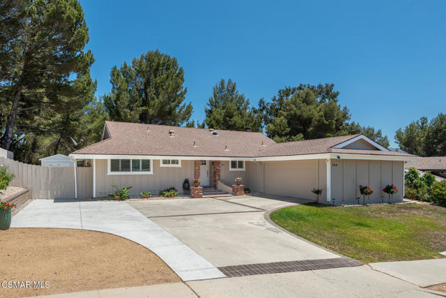 364 Longwood Court, Thousand Oaks CA: https://media.crmls.org/mediaz/22b563a2-7e47-40cf-9175-4f0281c4776c.jpg