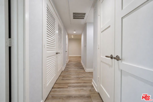 14412 Killion Street, 205 photo 8