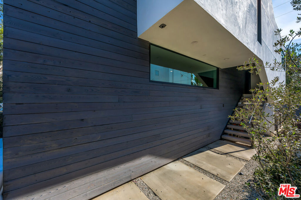 MLS #25613381 image #23