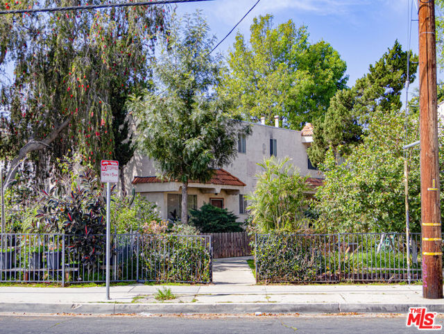 9015 Owensmouth Avenue photo 9