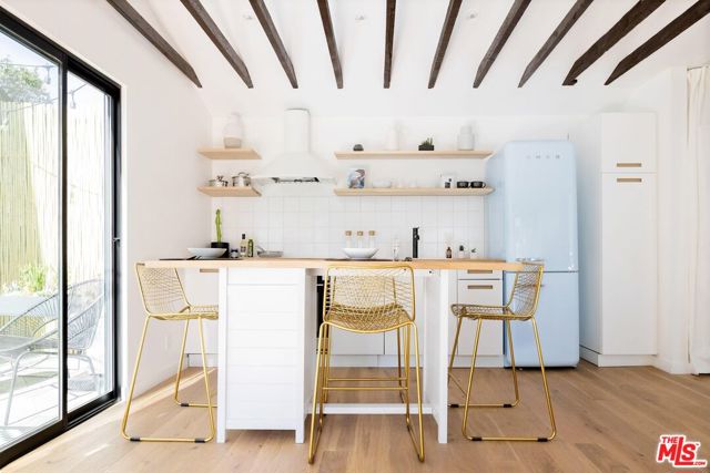 1236 W Sunset Boulevard, Los Angeles CA: https://media.crmls.org/mediaz/22b7080b-d291-4acd-a29d-9fed98b793e3.jpg