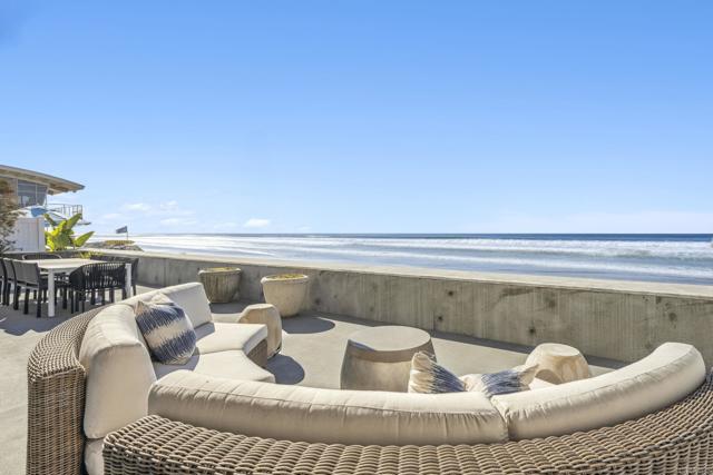 Detail Gallery Image 12 of 75 For 1716 Ocean Front, Del Mar,  CA 92014 - 6 Beds | 6 Baths