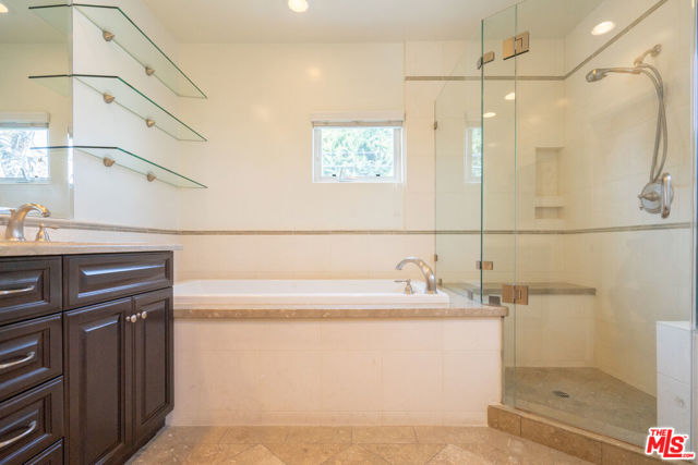 1529 S BEVERLY Drive, Los Angeles CA: https://media.crmls.org/mediaz/22b74abb-3b24-4953-93db-c6ceb2275207.jpg