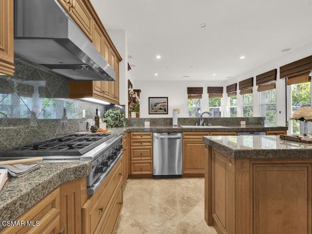 5455 Via Olas, Newbury Park CA: https://media.crmls.org/mediaz/22b78f4f-a118-4b14-b3f5-5a50c1cd79de.jpg