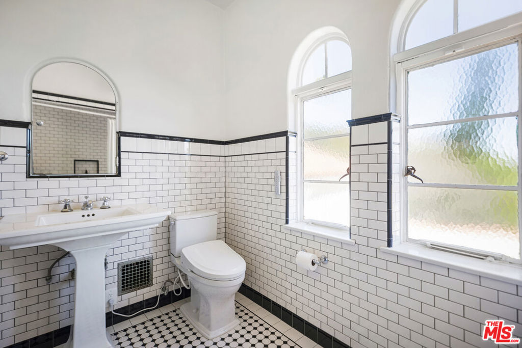 MLS #25564997 image #47