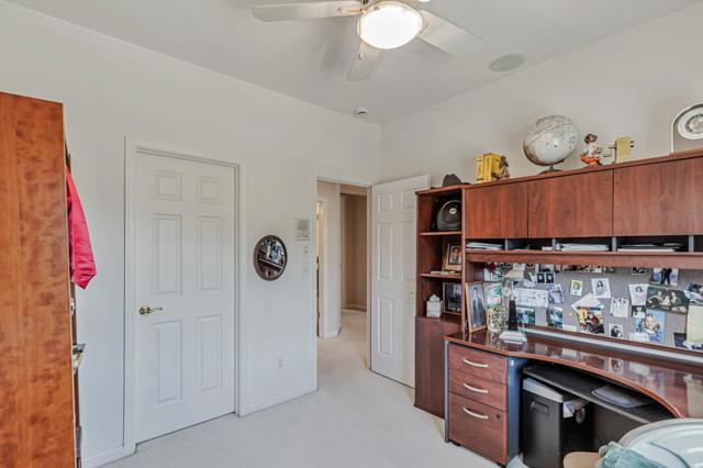 975 Oak Brook Way, Gilroy CA: https://media.crmls.org/mediaz/22b80b26-f8ec-40ec-b0f8-717d6fab3cc3.jpg