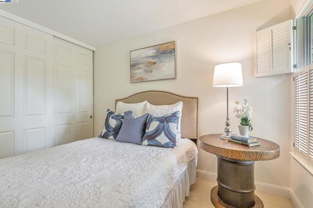 736 Tunbridge Rd, Danville CA: https://media.crmls.org/mediaz/22b8bec7-e44e-4c4e-9ed9-1d9f9cf2dd03.jpg