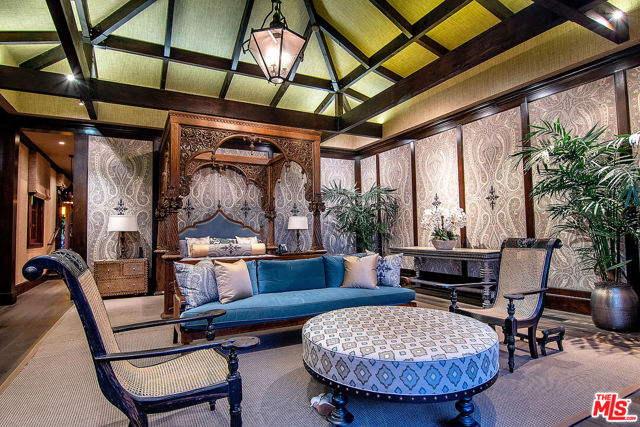 24834 Pacific Coast Highway, Malibu CA: https://media.crmls.org/mediaz/22b8ed40-3b7f-42da-9b47-8dde3dfb6797.jpg