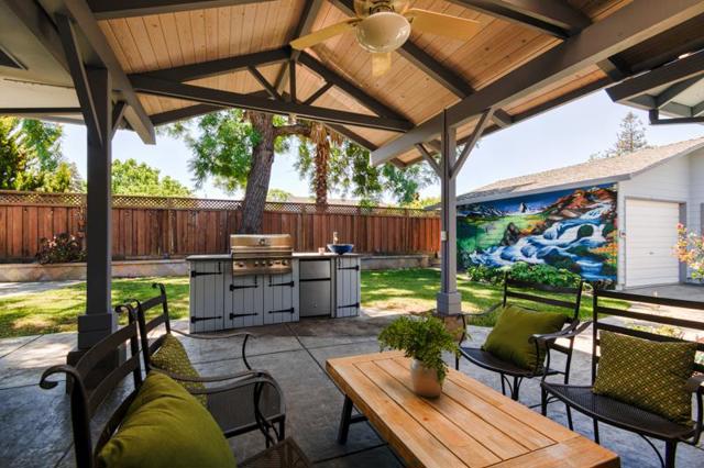 970 W Hedegard Avenue, Campbell CA: https://media.crmls.org/mediaz/22ba68bd-efd8-4836-8bfe-124d5fdc5b58.jpg
