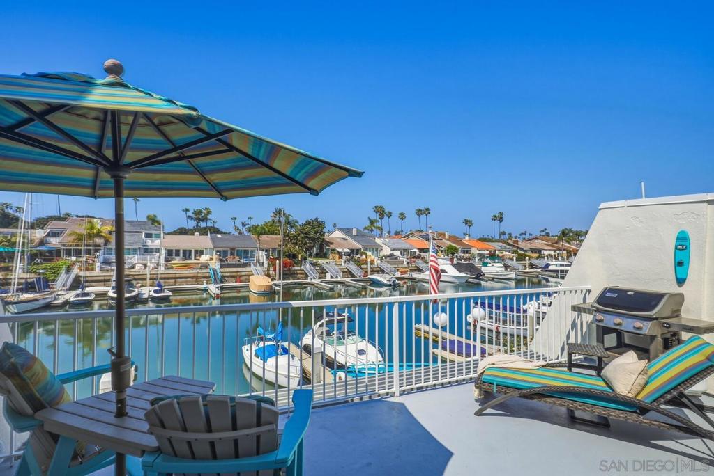 https://media.crmls.org/mediaz/22ba7c26-5452-4bc1-8bb1-5347619fdd95.jpg?preset=X-Large