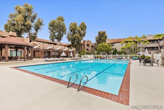 10250 Caminito Cuervo, San Diego CA: https://media.crmls.org/mediaz/22ba94c0-63c7-45a3-bb8d-69a6e8833e67.jpg